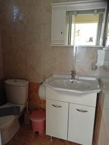 tina_4_bathroom